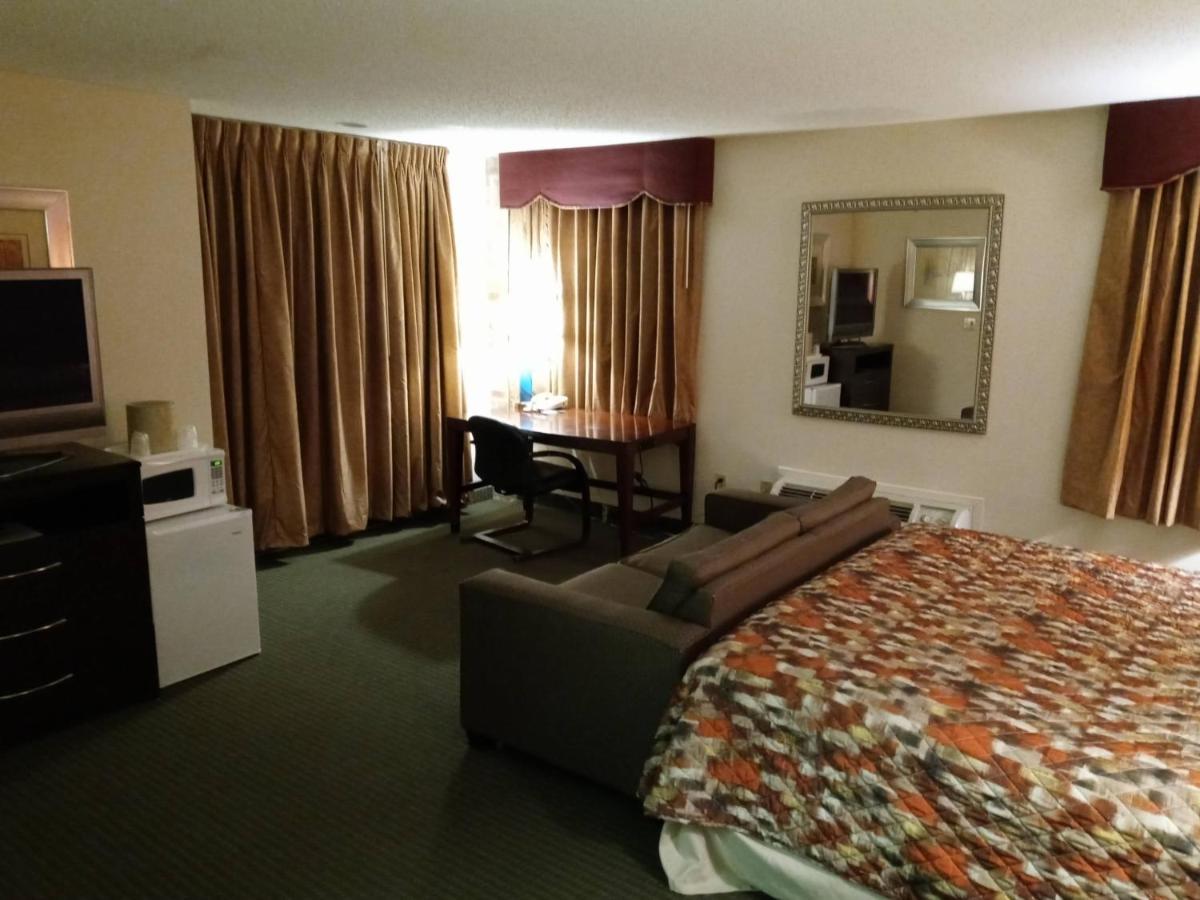 Hotel Country Hearth & - Kenton