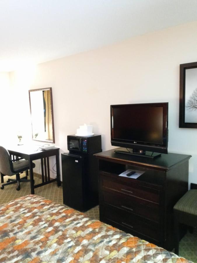 Hotel Country Hearth & - Kenton