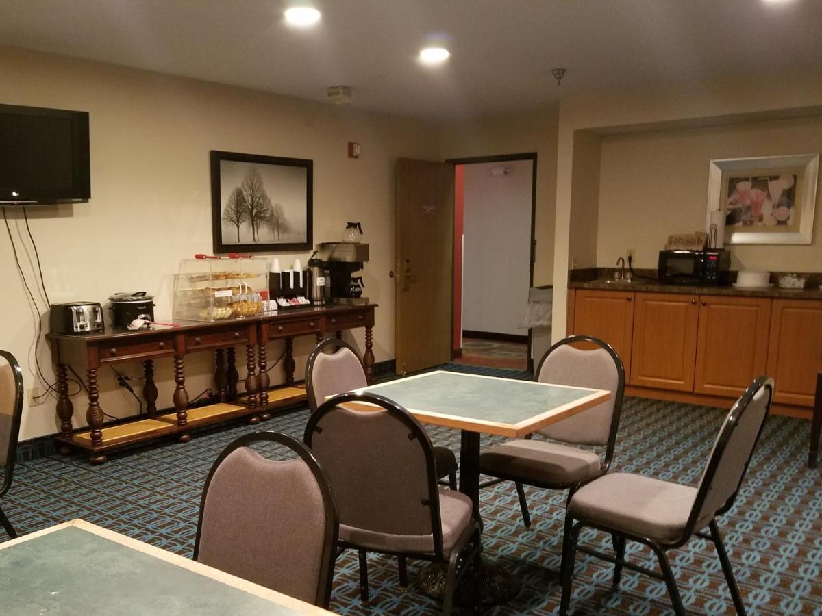 Country Hearth & - Hotel