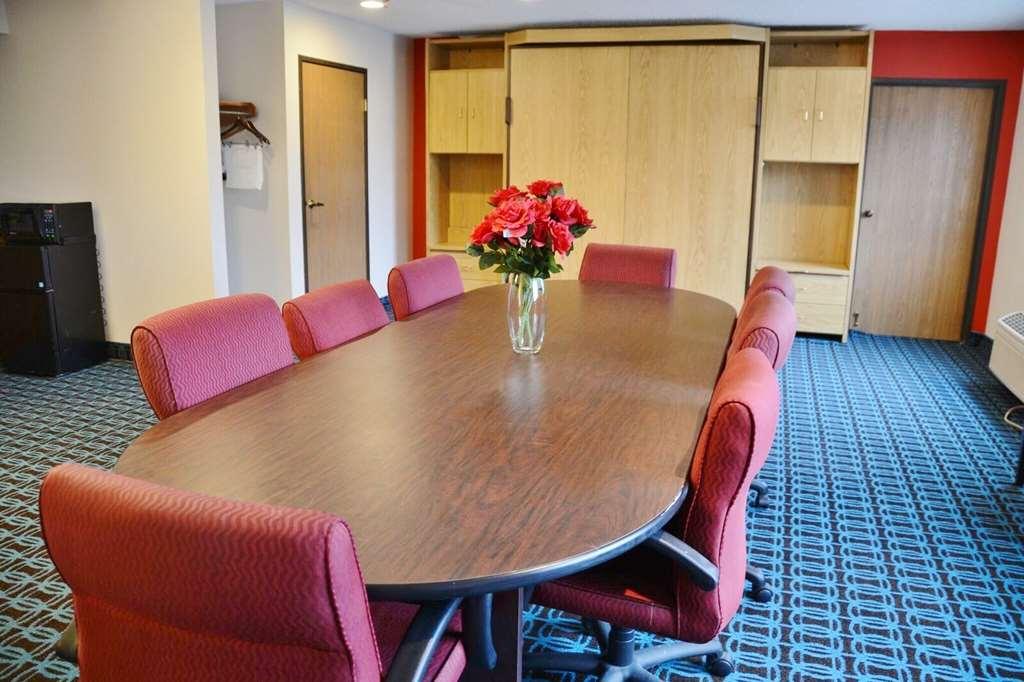Hotel Country Hearth & - Kenton